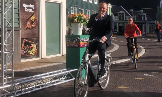 Station Zaandam 4 keer geopend (filmpje)