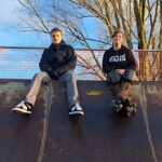 Skaters bouwen eigen ‘skatespot’ in Jagersveld